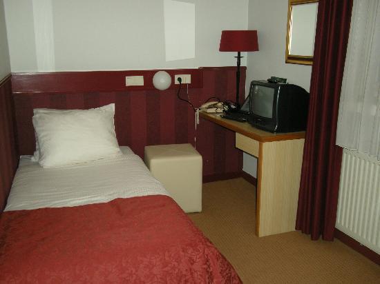 Hotel Restaurant Stad Munster Винтерсвейк Стая снимка A single room at the hotel